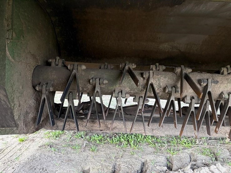 john-deere-630-image-5