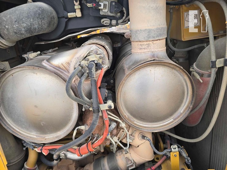 2019-caterpillar-d6-xe-lgp-image-27