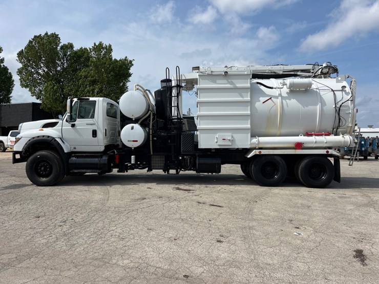 2012-international-workstar-7600-image-8