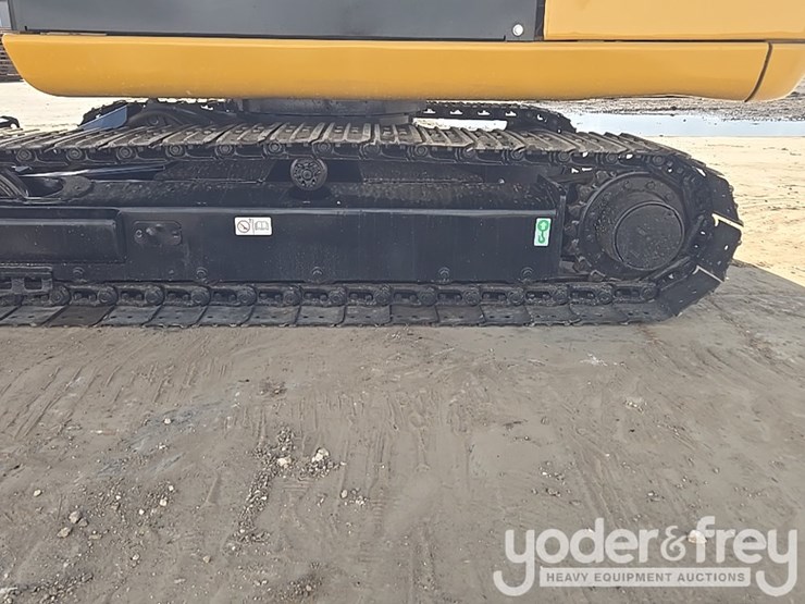 2018-caterpillar-305.5-image-12