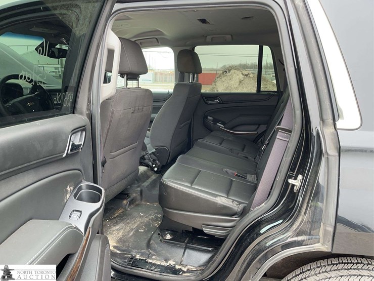 2016-chevrolet-tahoe-image-16