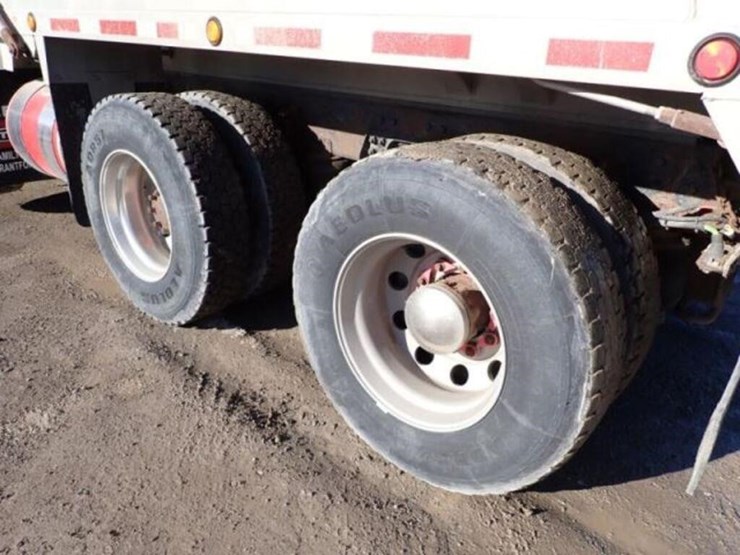 2013-kenworth-t800-image-56