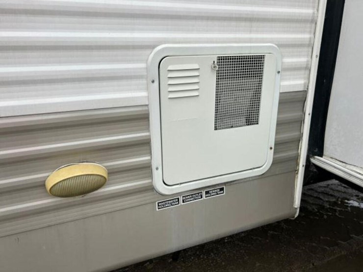 2010-gulf-stream-innsbruck-supreme-lodge-40tbs-t/a-image-21