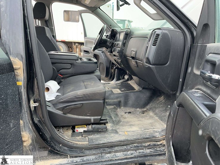 2019-chevrolet-silverado-2500hd-image-19