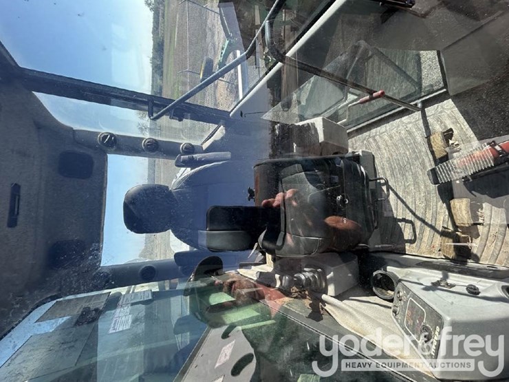 2011-gradall-xl4100-image-15