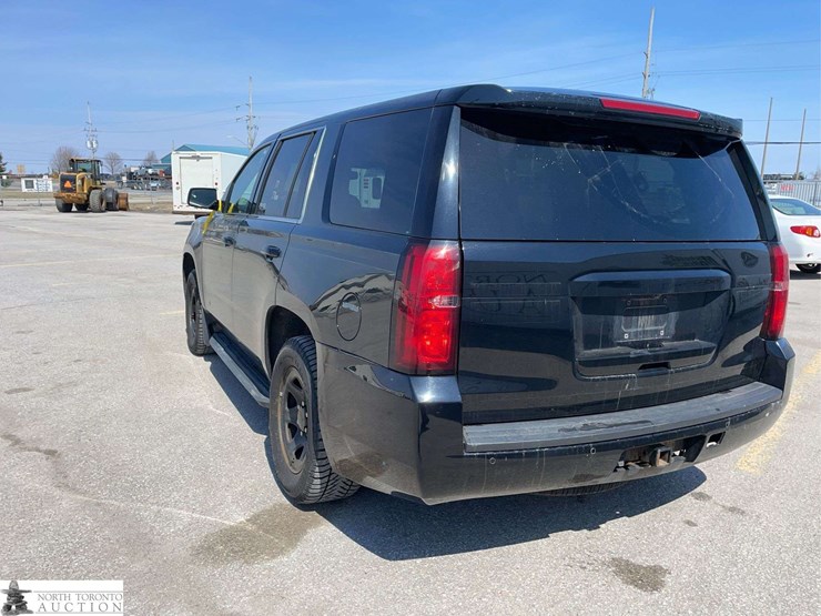 2017-chevrolet-tahoe-image-7