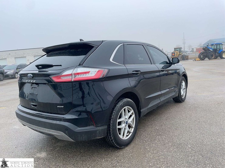 2021-ford-edge-image-5