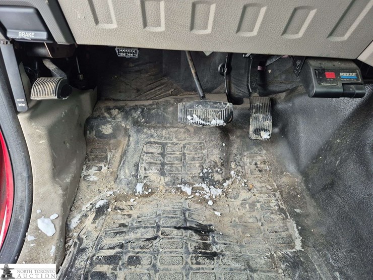 2010-ford-f250-image-19