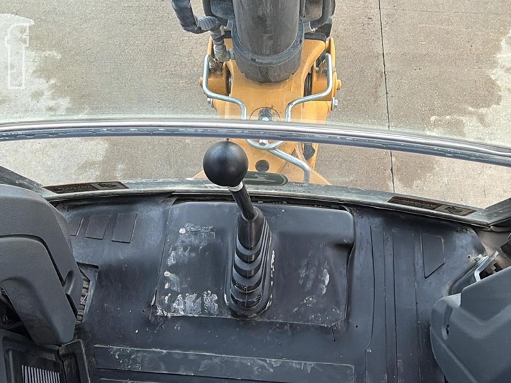 2023-deere-320-p-tier-image-19