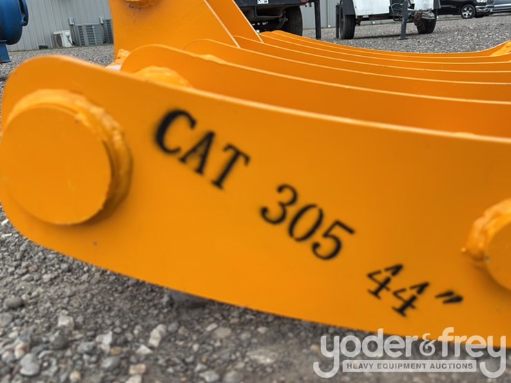 caterpillar-305-image-9