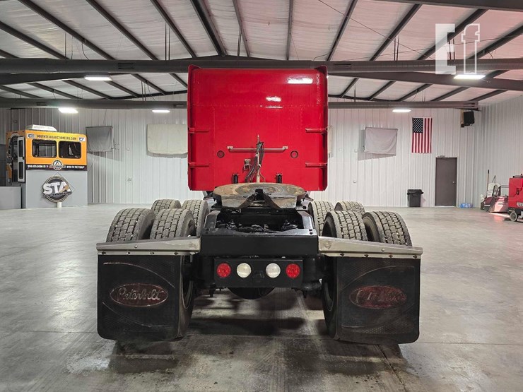 2002-peterbilt-378-image-8