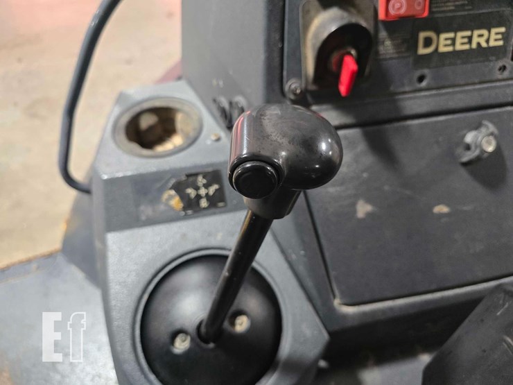 2013-deere-310k-image-22