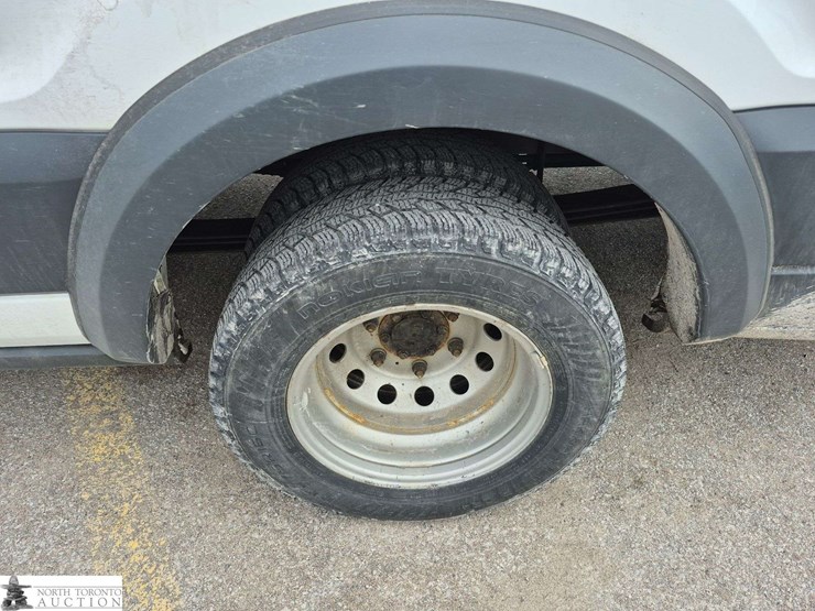 2016-ford-transit-image-22