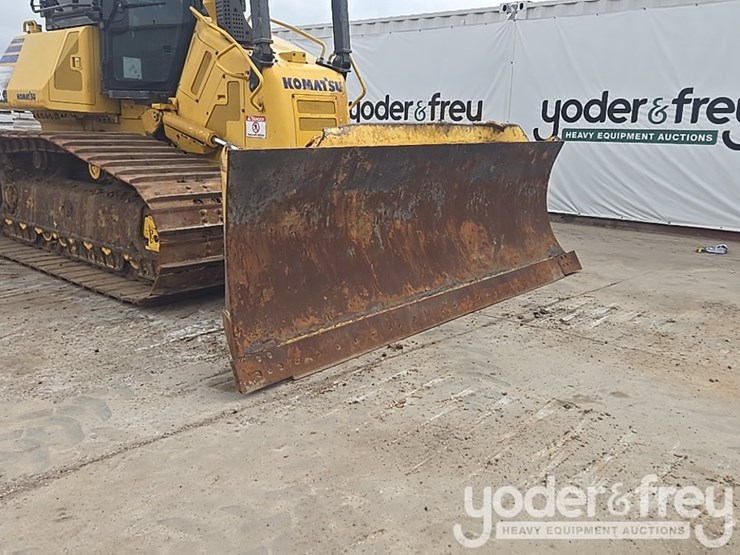 2014-komatsu-d61px-23-image-24