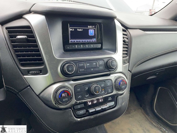 2017-chevrolet-tahoe-image-13