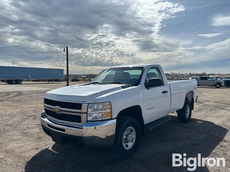 2010-chevrolet-silverado-2500-image-1
