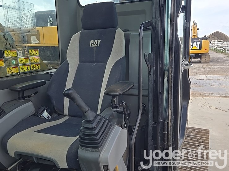 2017-caterpillar-336fl-image-94
