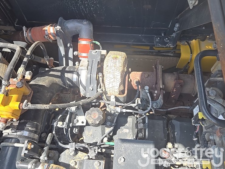 2015-komatsu-pc490-lc-11-image-89