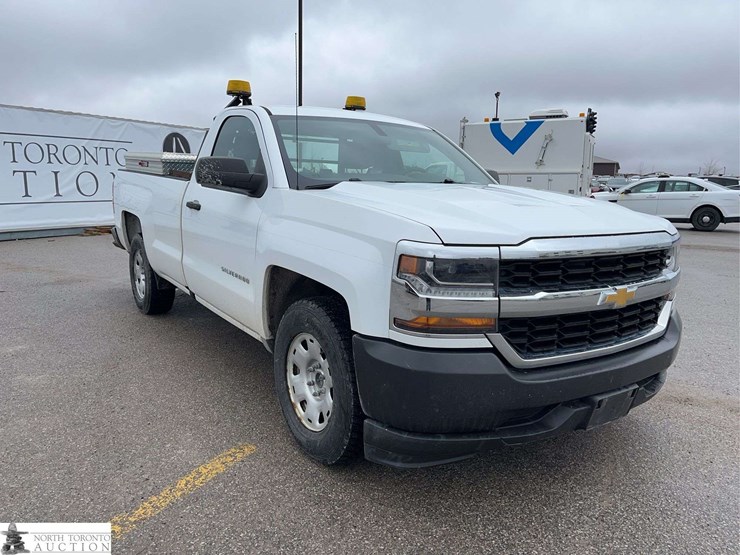 2018-chevrolet-silverado-1500-image-3