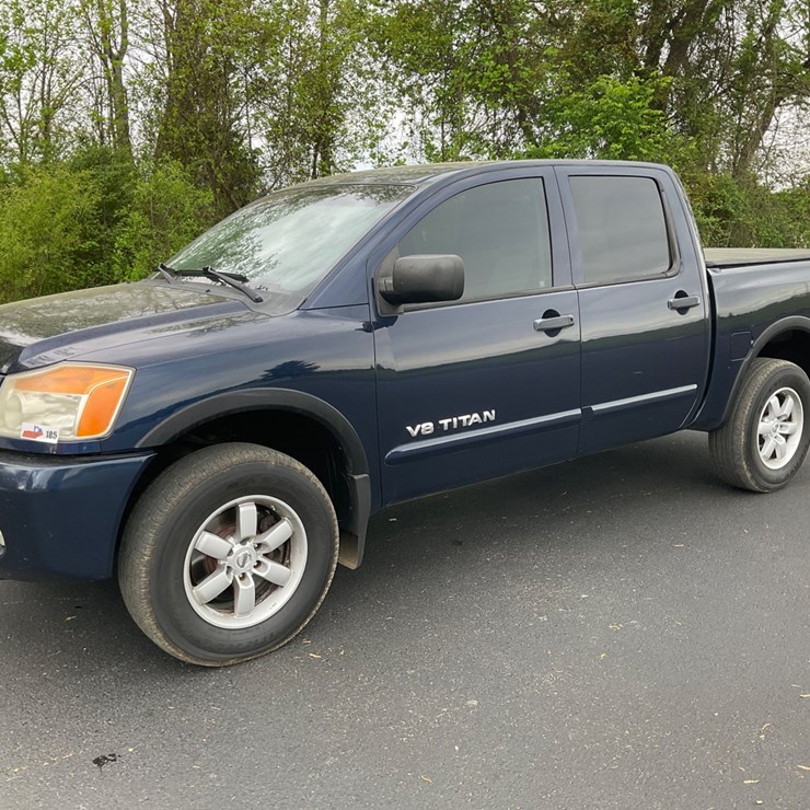2012 NISSAN TITAN