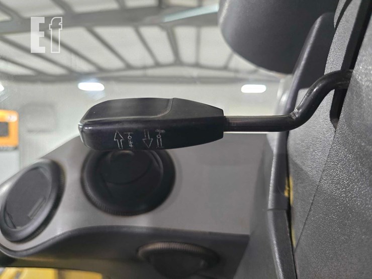 2019-caterpillar-938m-image-22