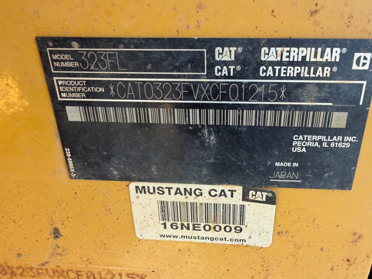 2016-caterpillar-323fl-image-13