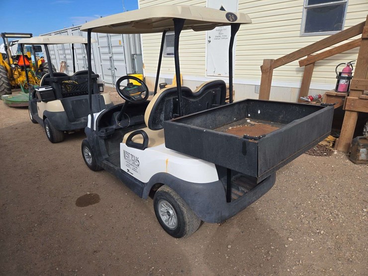 2007-club-car-golf-cart-image-4