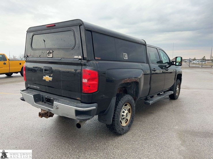 2015-chevrolet-silverado-2500hd-image-5