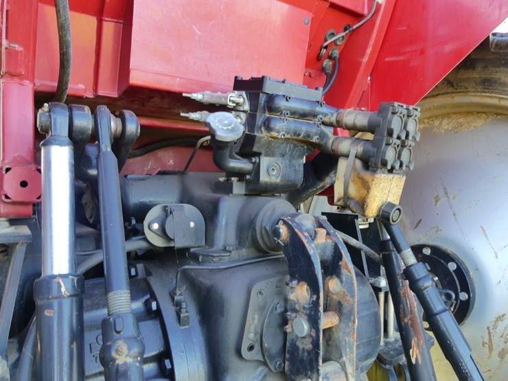case-ih-farmall-140a-image-6