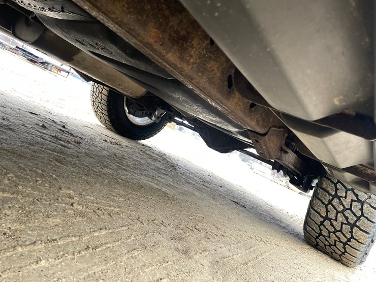 2015-chevrolet-suburban-image-85