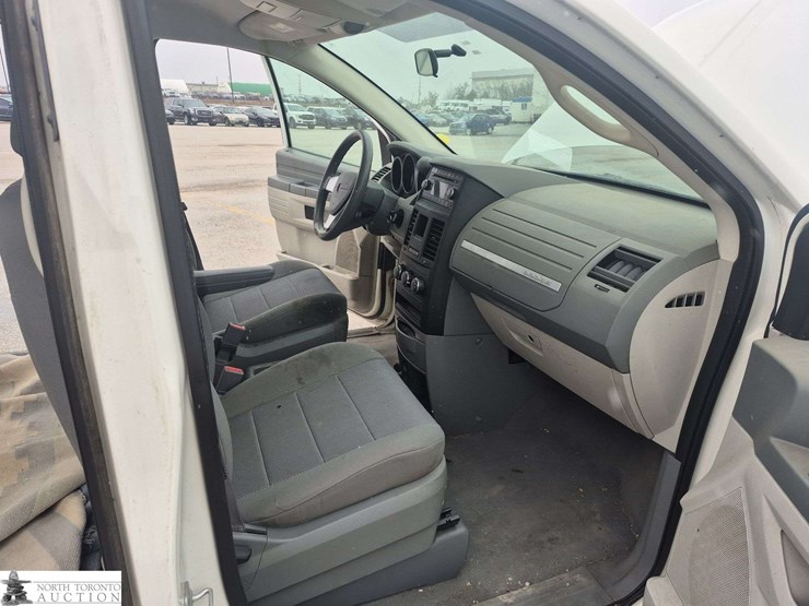 2008-dodge-grand-caravan-se-image-31