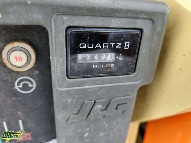 2014-jlg-3246es-image-10