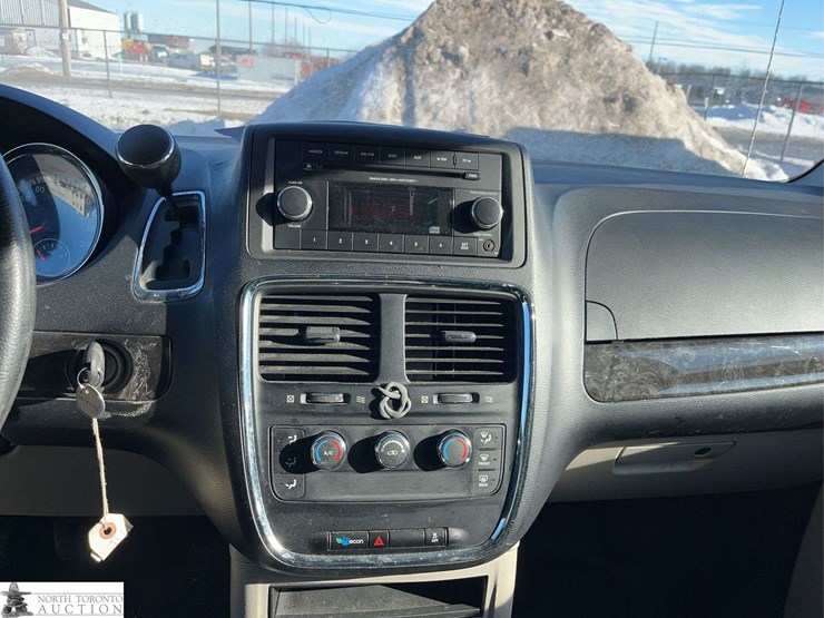 2012-ram-c/v-tradesman-image-16