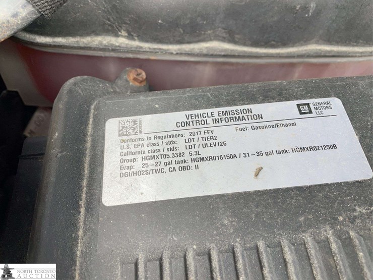 2017-chevrolet-tahoe-image-24