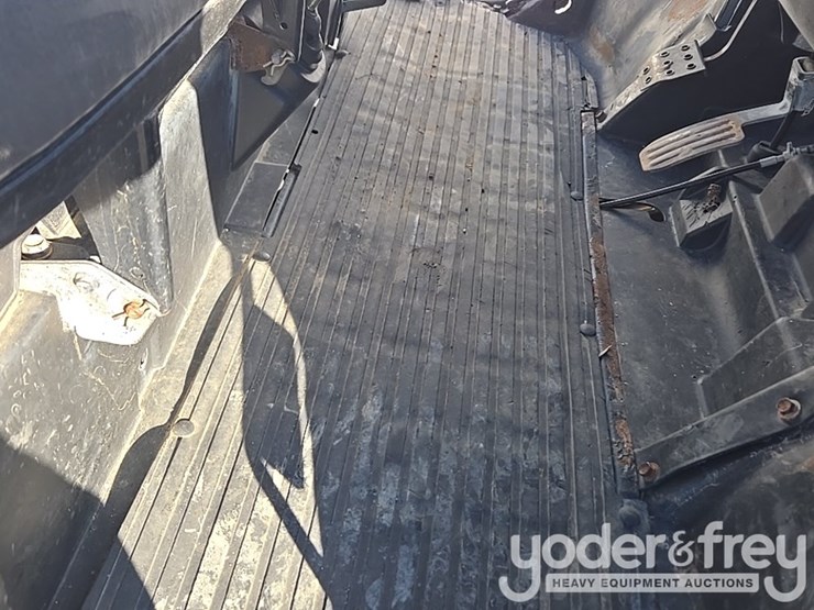 2018-kubota-rtvx1140-image-49