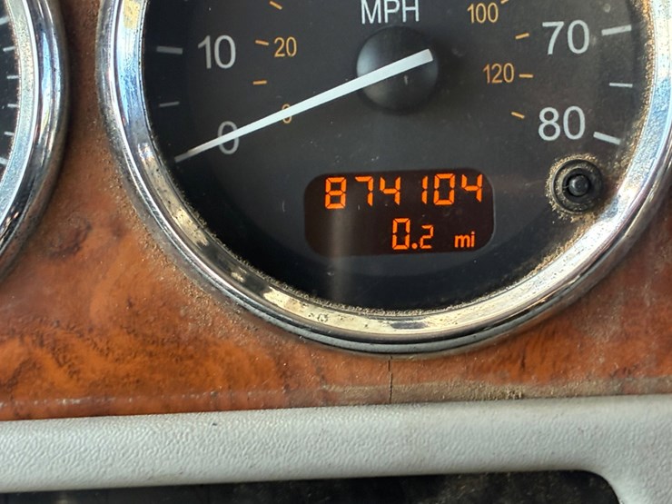 2007-peterbilt-385-image-11