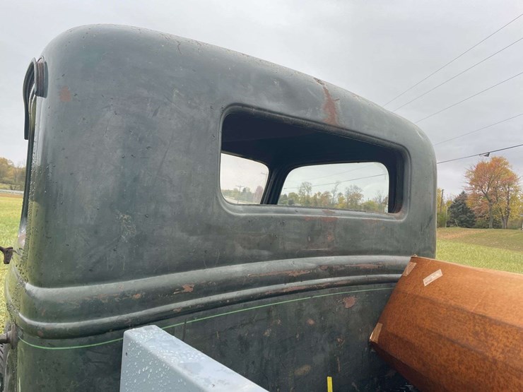 1935-ford-wrecker-image-86