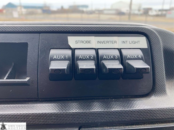 2011-ford-cargo-image-14