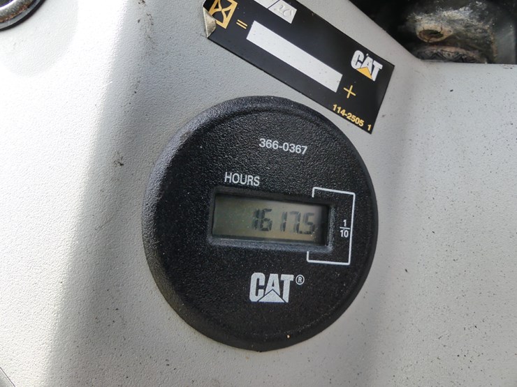 2015-caterpillar-903c-image-13