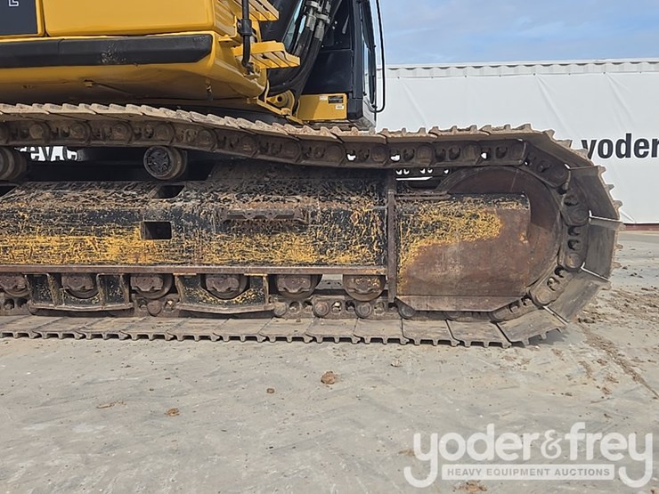 2017-caterpillar-336fl-image-18