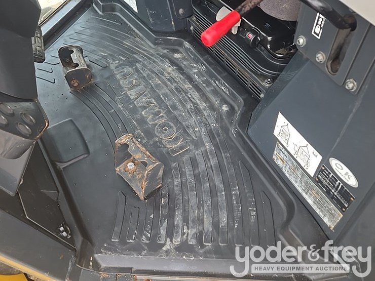 2014-komatsu-d61px-23-image-87