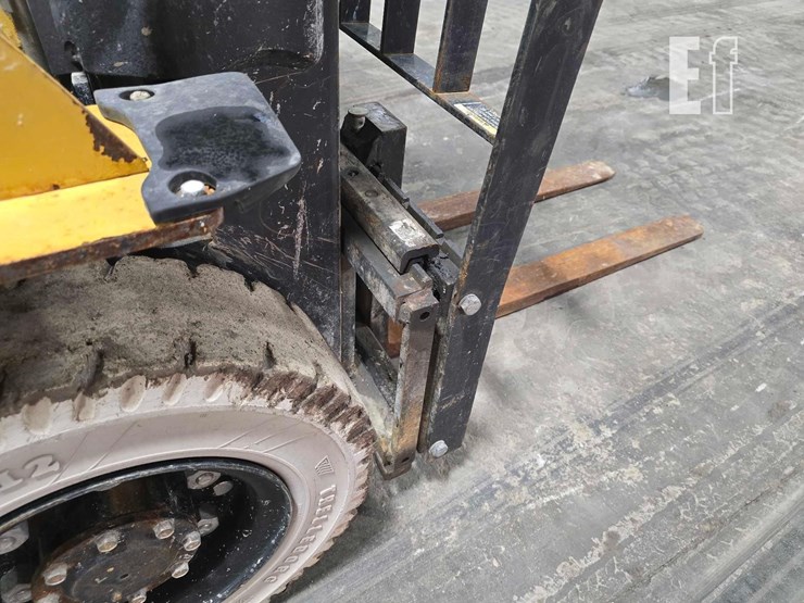 caterpillar-gp25n-image-11