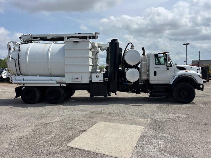 2012-international-workstar-7600-image-4