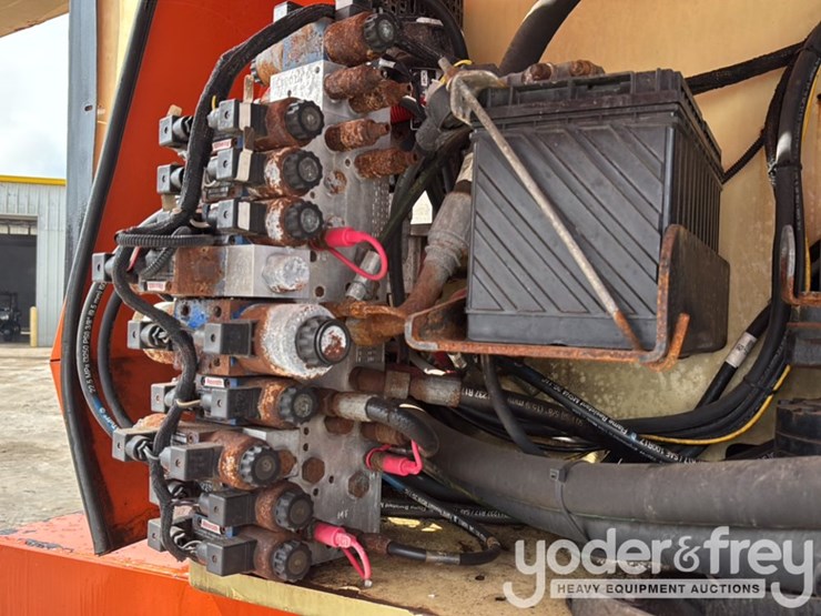 2014-jlg-800aj-image-26