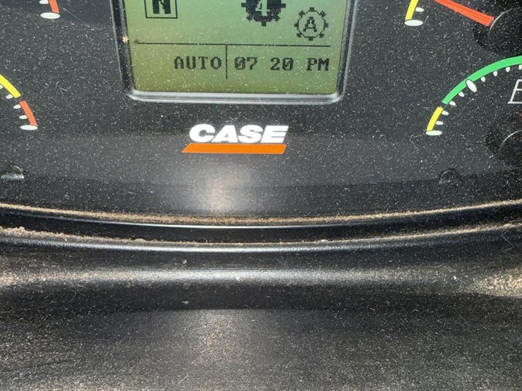 2010-case-721e-image-6