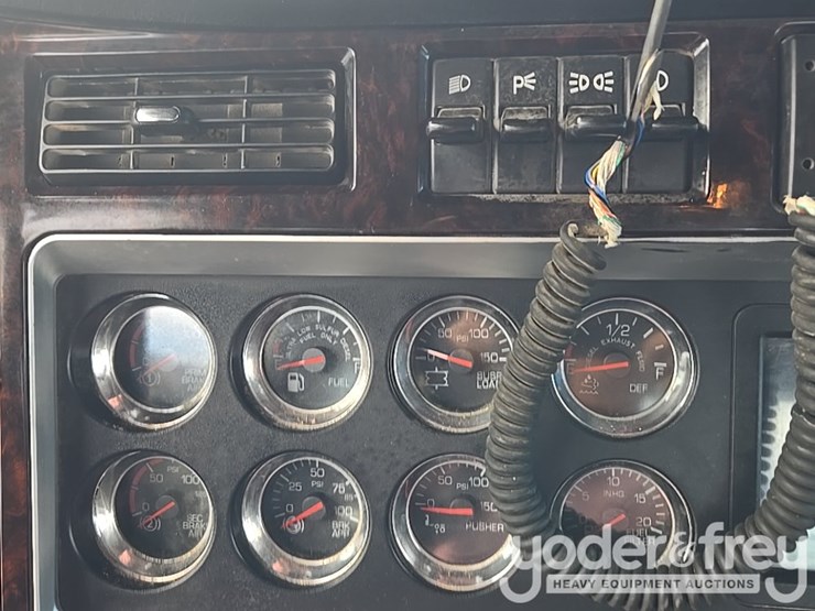 2014-kenworth-t800-image-141