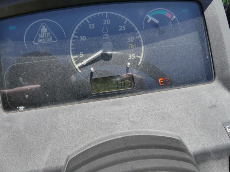 john-deere-1025r-image-13