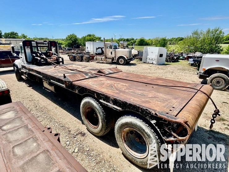 2007-mack-granite-cv713-image-3