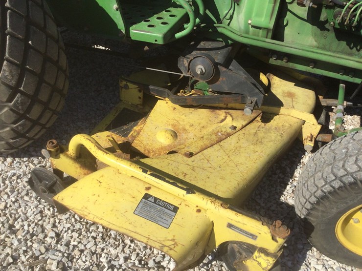 john-deere-850-image-12