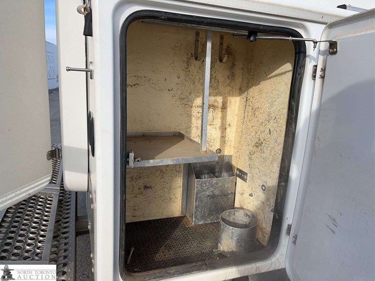 2013-ford-f350-image-21